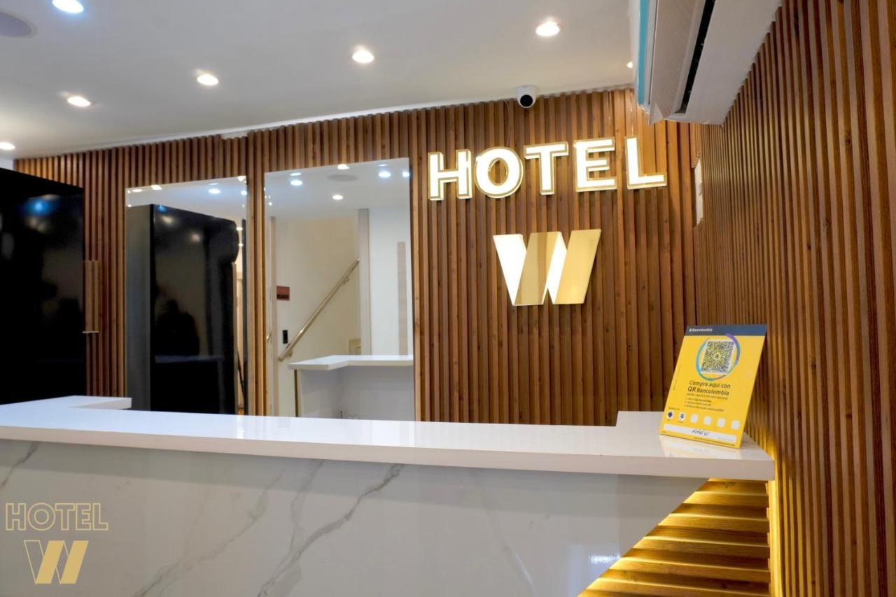 Hotel W *